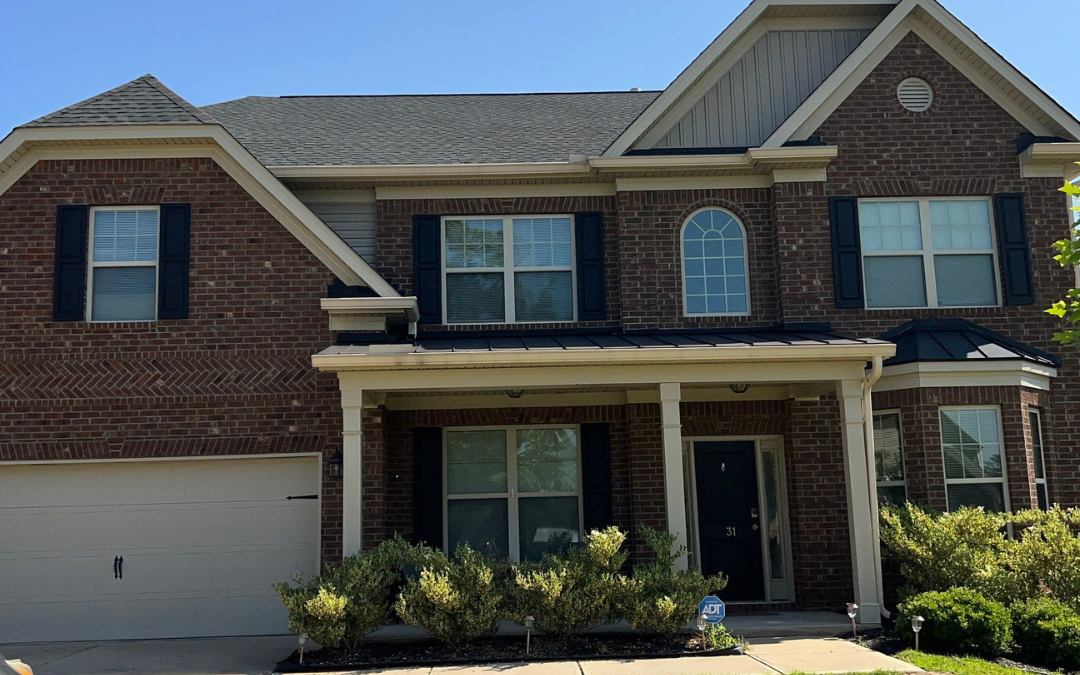 Is It Better to Schedule a House Washing Service in Late Spring or Early Summer?